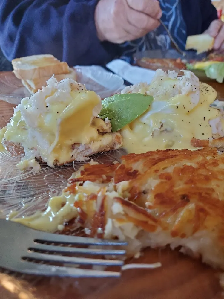 Crab Benedict